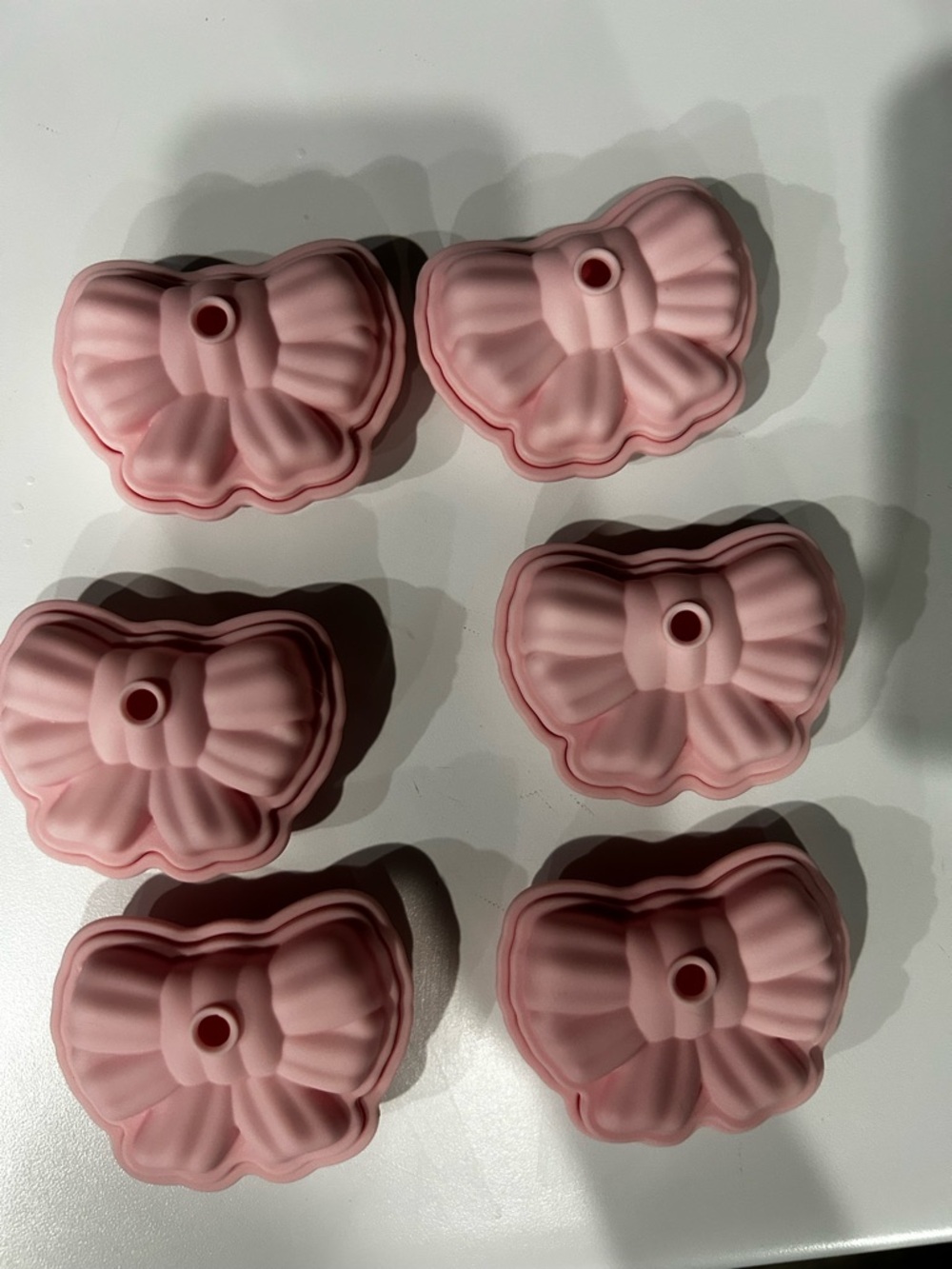 Silicone Bow-Shaped Baking Molds in Light Pink - Set of 6